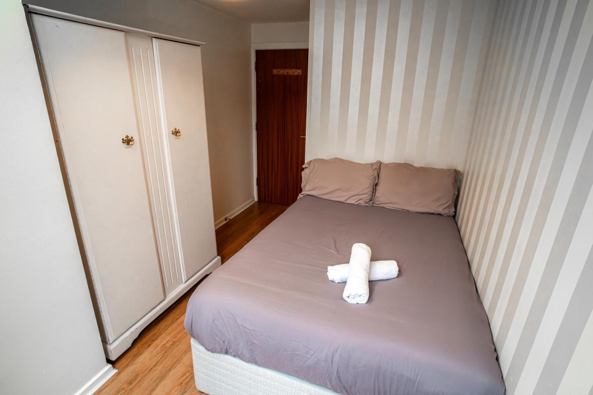 3 Bedroom Central Apartment In Belfast City Centre Exterior foto